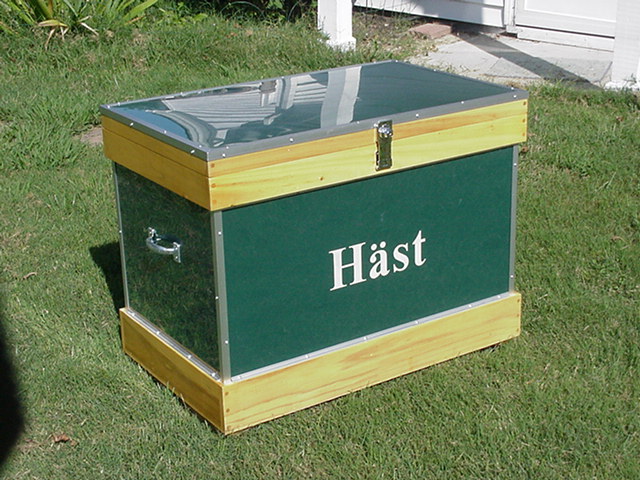 H�st Basic Tack Trunk.JPG (114117 bytes)